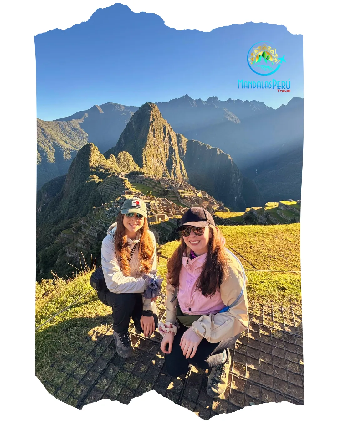 VIAJERAS EN MACHU PICCHU